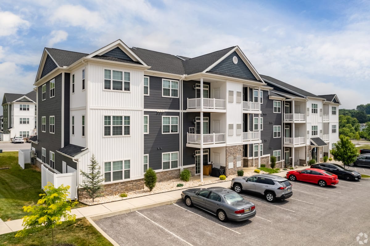 Apartments and Townhouses for Rent in York, PA Wynfield Photos